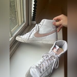 Nike blazer mid’77 women’s 9.5